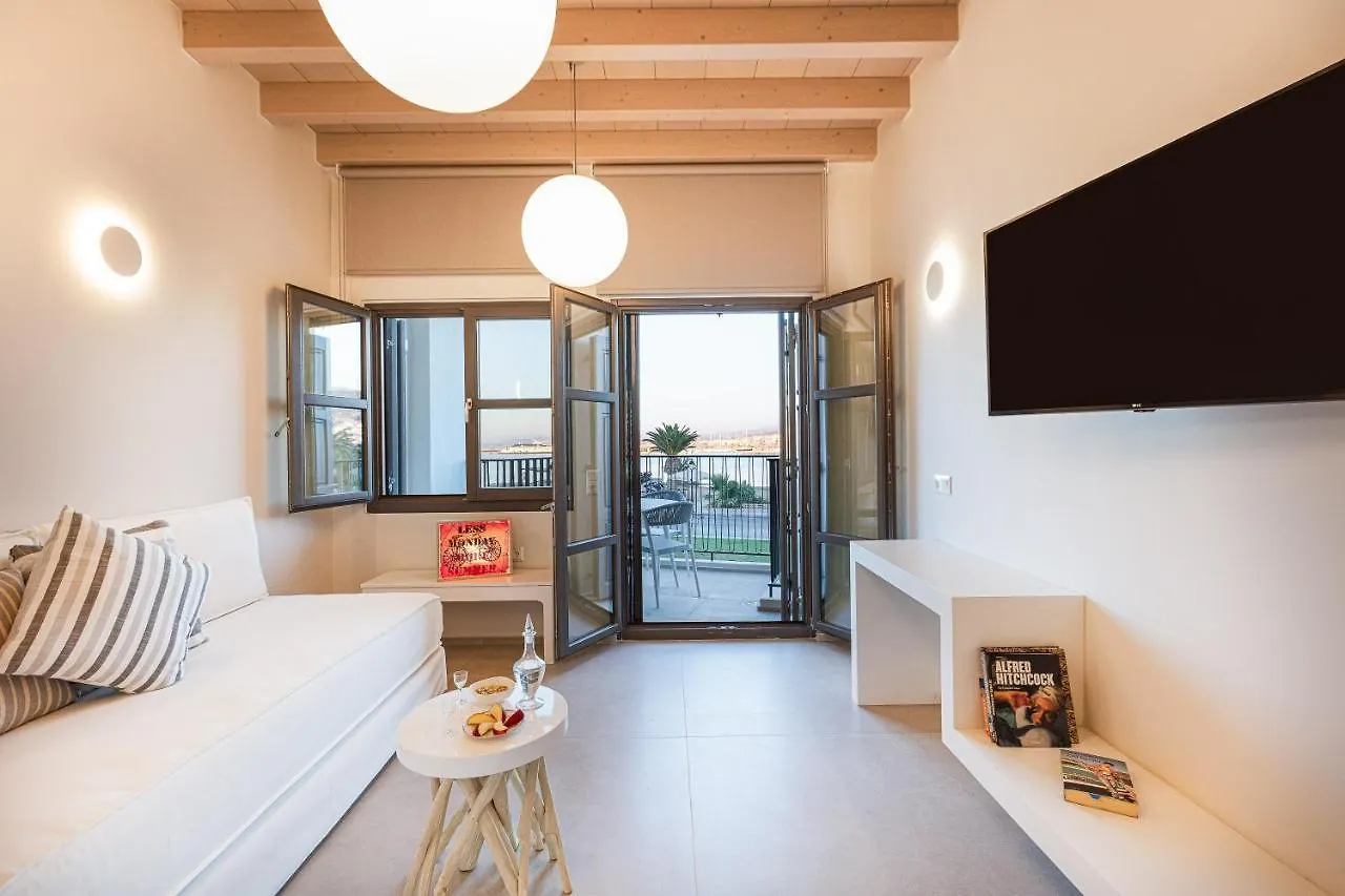 V77 Seafront Suites Rethimnon