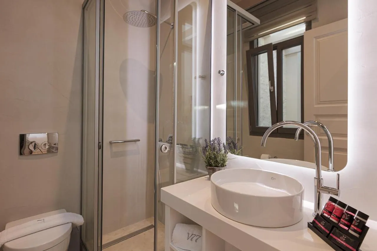 V77 Seafront Suites Rethymno  Rethymno (Crete)