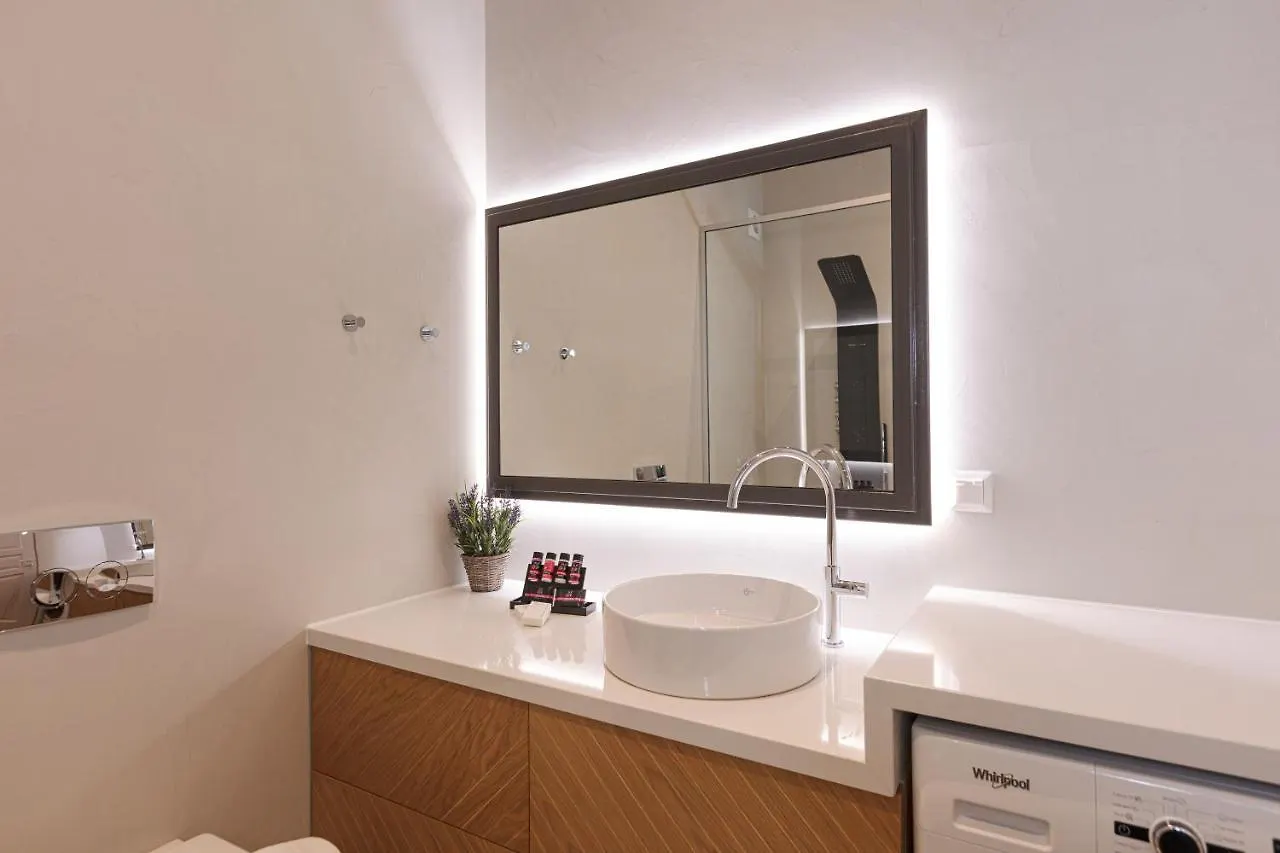 V77 Seafront Suites Rethymno  Rethymno (Crete)